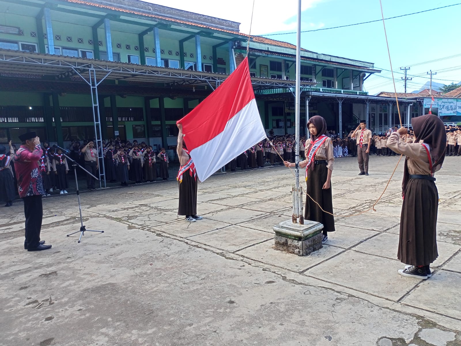 Meneladani Filosofi Ki Hajar Dewantara pada Peringatan Hari Pendidikan Nasional 2026